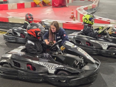 Einweisung vor dem Start zum Kartkurs